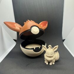 Eevee pokebal met keychain
